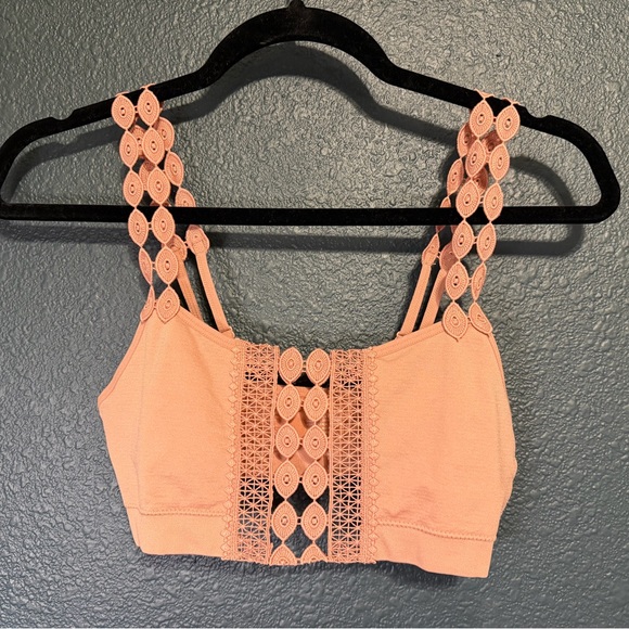 boutique Other - Pink Bralette with Cut Out Straps | size medium